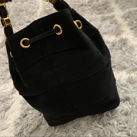 Salvatore Ferragamo drawstring bucket bag - Picture 3 of 15